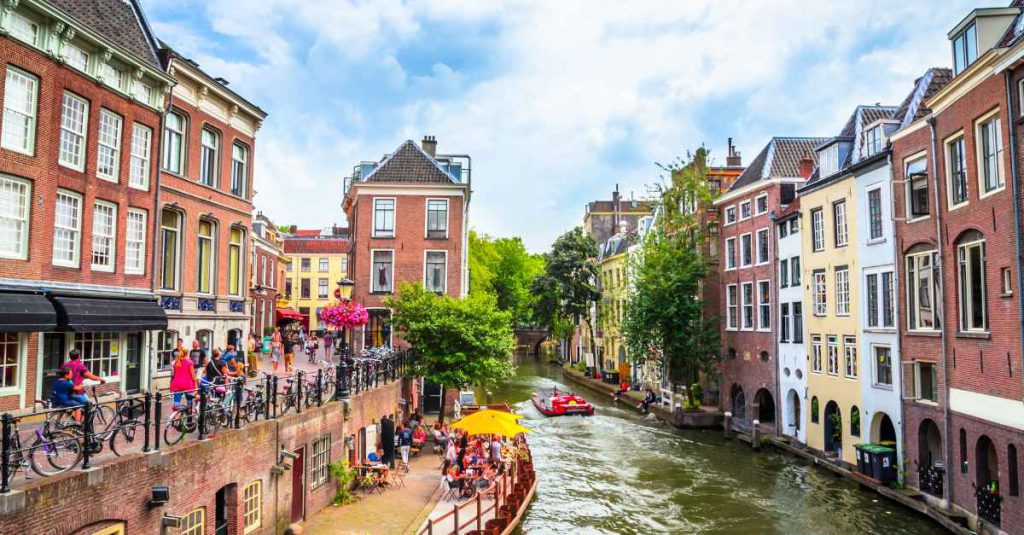 The streets and canals of Utrecht